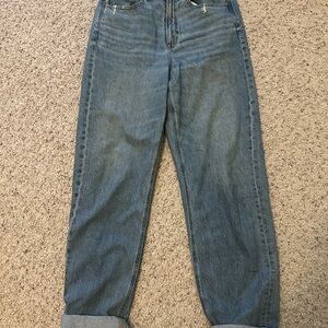 American Eagle baggy mom jeans! 8 long.